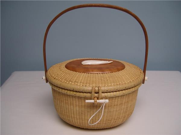 9" Oval Large Purse - Light Cane Staves